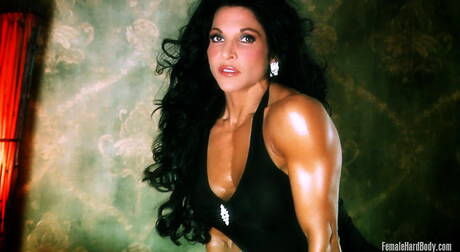 Female Hard Body invite you to explore xxx pictures featuring Tracy Daniels exhibit superb body